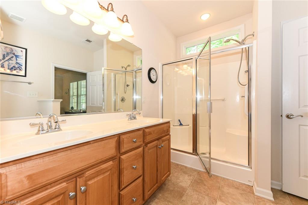 210 Heritage Hill Drive, Jamestown, North Carolina image 21
