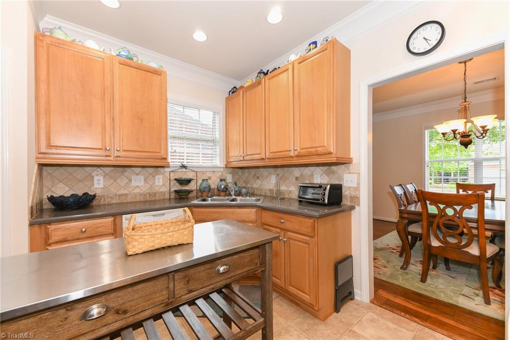 210 Heritage Hill Drive, Jamestown, North Carolina image 14