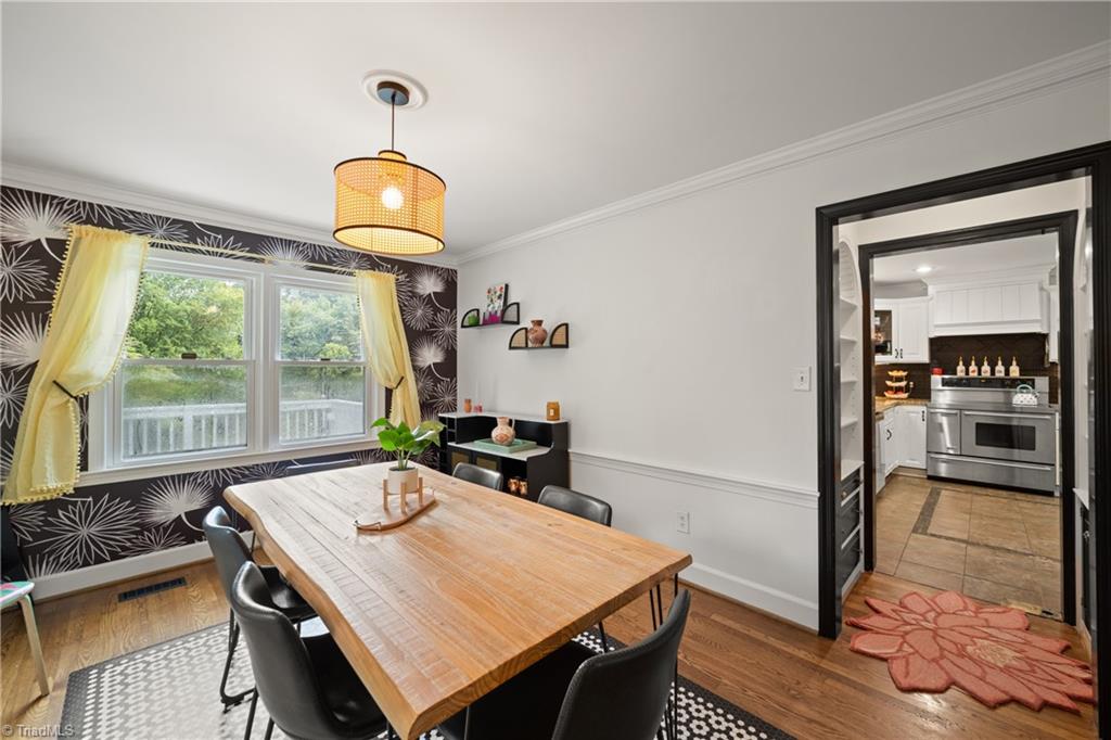 Winston-Salem, North Carolina 27106, United States, 4 Bedrooms Bedrooms, ,3 BathroomsBathrooms,Residential,Active,199984