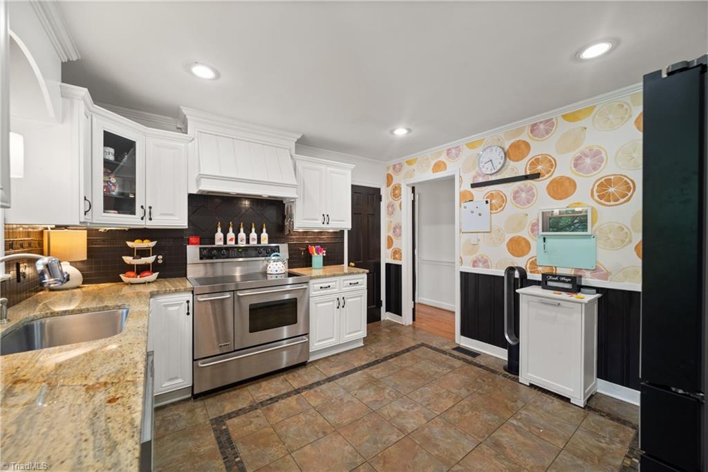 Winston-Salem, North Carolina 27106, United States, 4 Bedrooms Bedrooms, ,3 BathroomsBathrooms,Residential,Active,199984