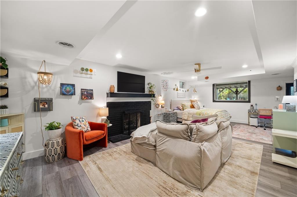 Winston-Salem, North Carolina 27106, United States, 4 Bedrooms Bedrooms, ,3 BathroomsBathrooms,Residential,Active,199984