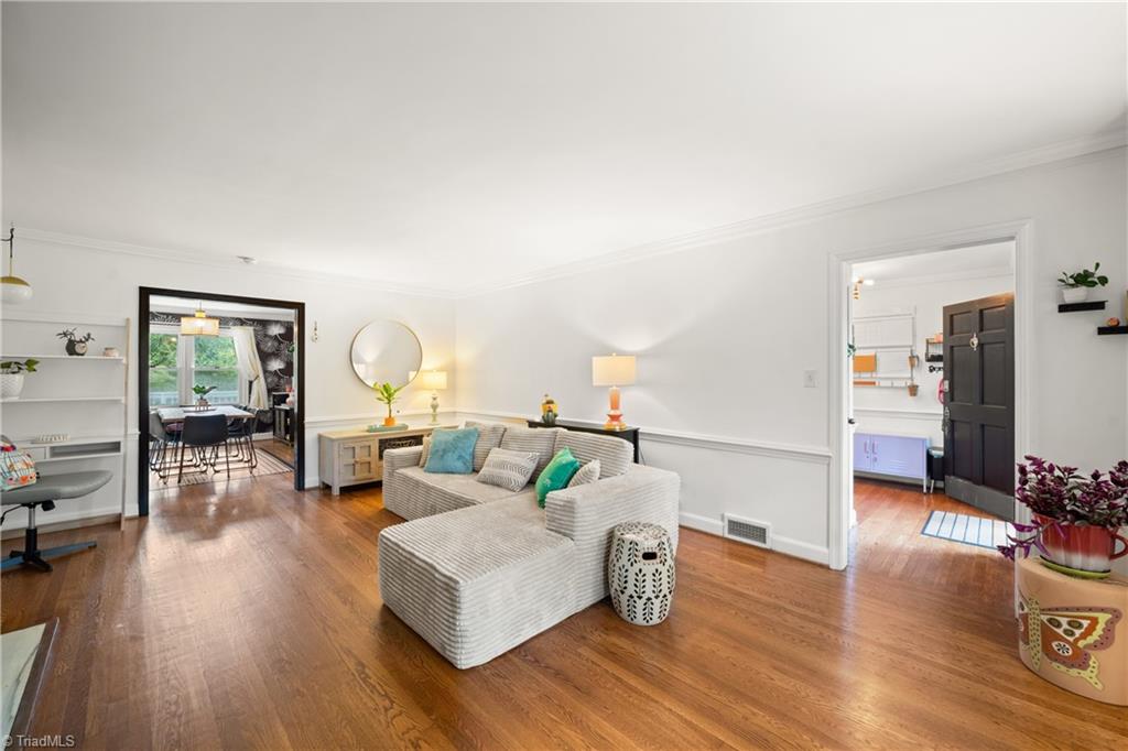 Winston-Salem, North Carolina 27106, United States, 4 Bedrooms Bedrooms, ,3 BathroomsBathrooms,Residential,Active,199984