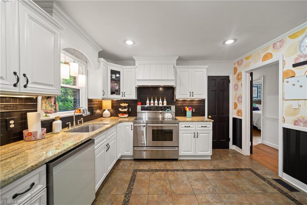 Winston-Salem, North Carolina 27106, United States, 4 Bedrooms Bedrooms, ,3 BathroomsBathrooms,Residential,Active,199984