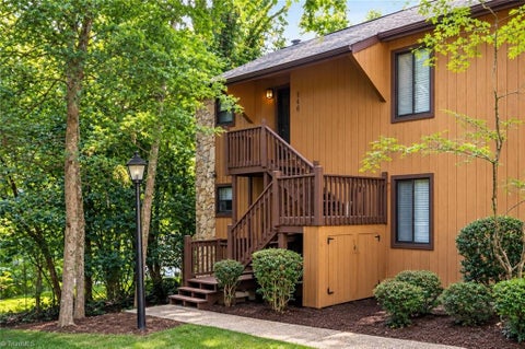 Condo For Sale - 116 Cloister Oaks Circle<br/> Winston-Salem, NC 27127