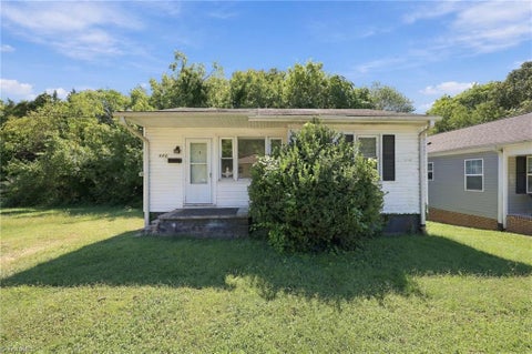 Homes For Sale - 911 Taft Street<br/> Winston-Salem, NC 27105