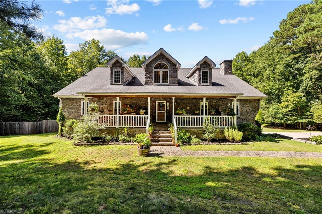 1402 Viewmont Drive, Asheboro, North Carolina image 2