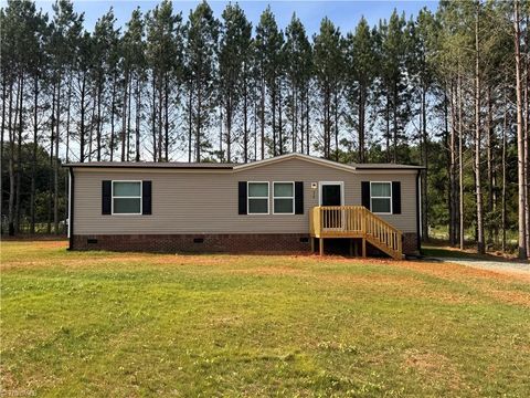 Mobile Home For Sale - 336 Ed Byerly Road<br/> Lexington, NC 27295