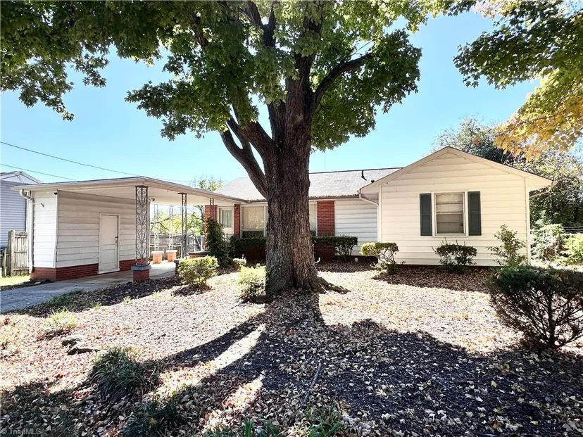 1802 Longfellow Street, photo 1 of 16