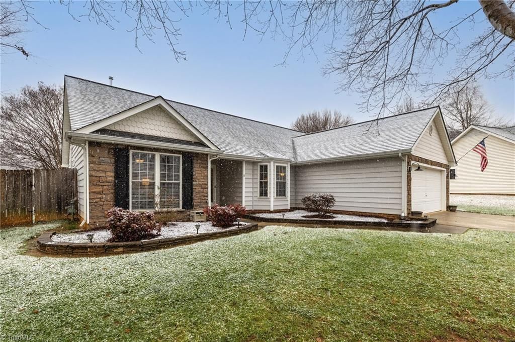 Photo of 8 Broadleaf Court, Summerfield, NC 27358 (MLS # 1204072)