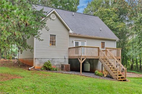 A home in Yadkinville