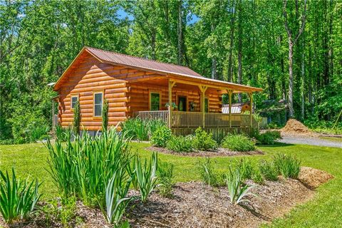 Homes For Sale - 271 Eby Lane<br/> Fancy Gap, VA 24328