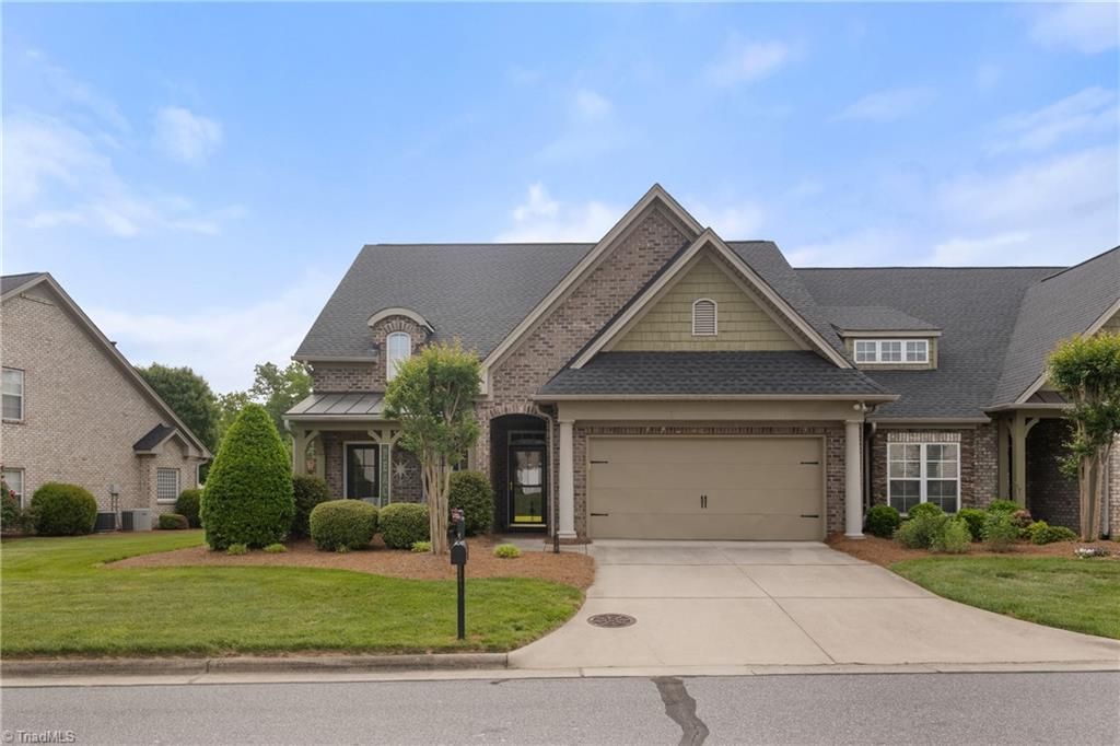 Photo of 102 Sweetwater Court, Clemmons, NC 27012 (MLS # 1218716)