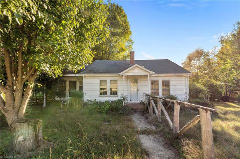 7530 Adler Road Summerfield NC 27358