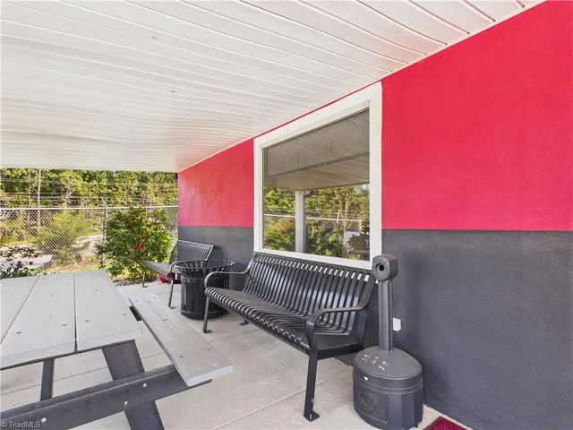 372 Gold Hill Road, photo 3 of 37