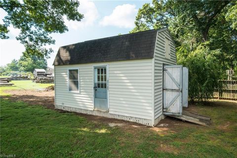 A home in Kernersville