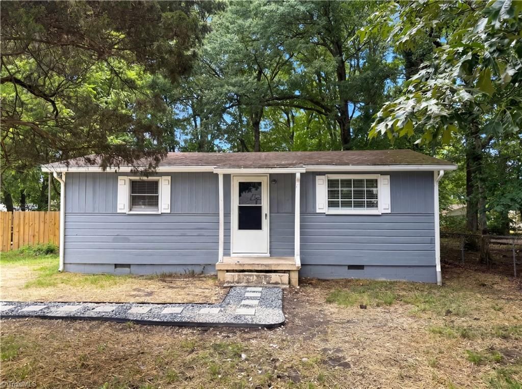 Photo of 305 Woodbury Street, High Point, NC 27260 (MLS # 1222493)