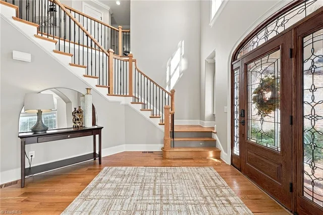 225 Heatherwood Drive, photo 5 of 48