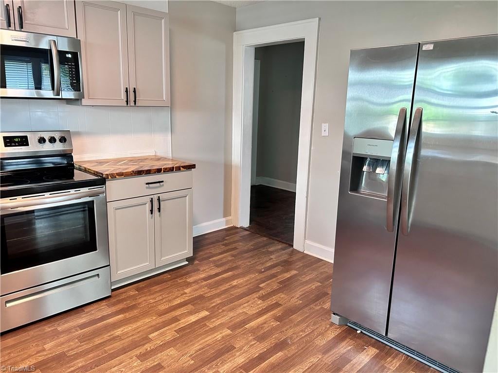 1209 Filbert Place