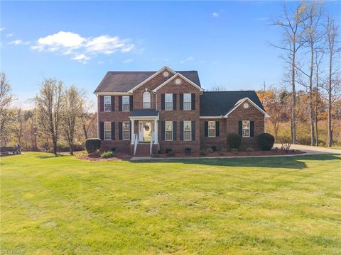 Homes For Sale - 432 Cameron Drive<br/> Salisbury, NC 28147