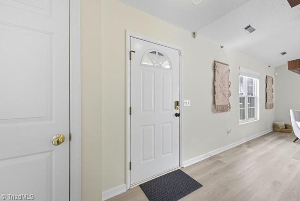 Photo of 158 Westmont Drive, Winston-Salem, NC 27104 (MLS # 1218945)
