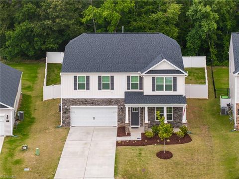 Homes For Sale - 601 Tobacco Road<br/> Davidson County, Lexington, NC 27295