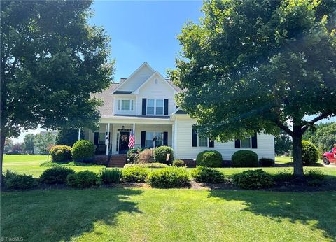 Homes For Sale - 8193 Mcclanahan Drive<br/> Browns Summit, NC 27214