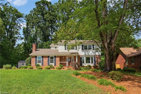Homes For Sale - 3754 Sagamore Drive<br/> Greensboro, NC 27410