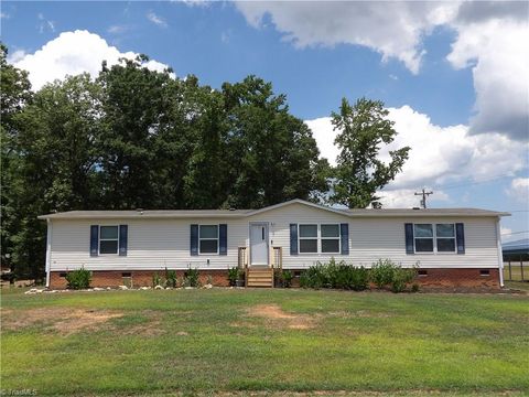 Manufactured Home in Burlington NC 2490 Jeffries Cross Road.jpg