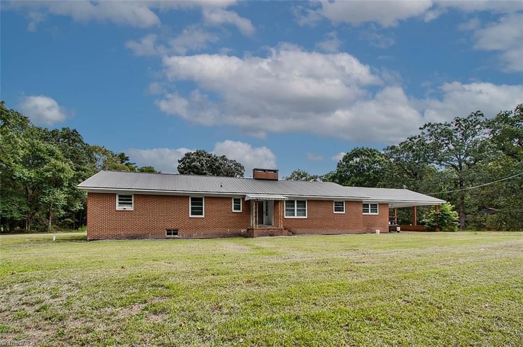 Photo of 4142 Sadie Road, Seagrove, NC 27341 (MLS # 1199756)