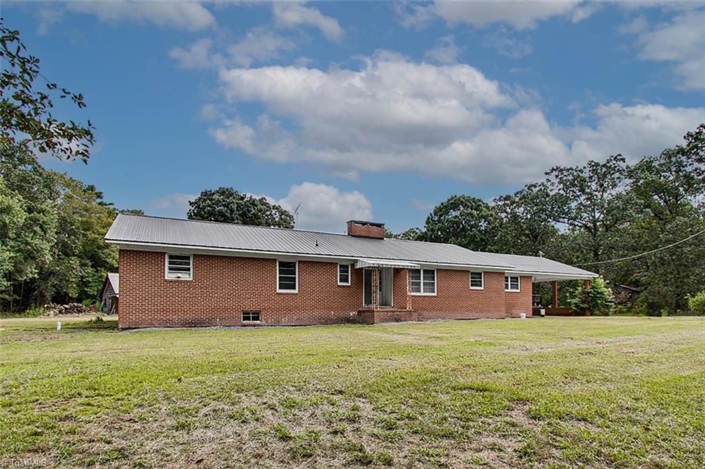 Photo of 4142 Sadie Road, Seagrove, NC 27341 (MLS # 1199756)