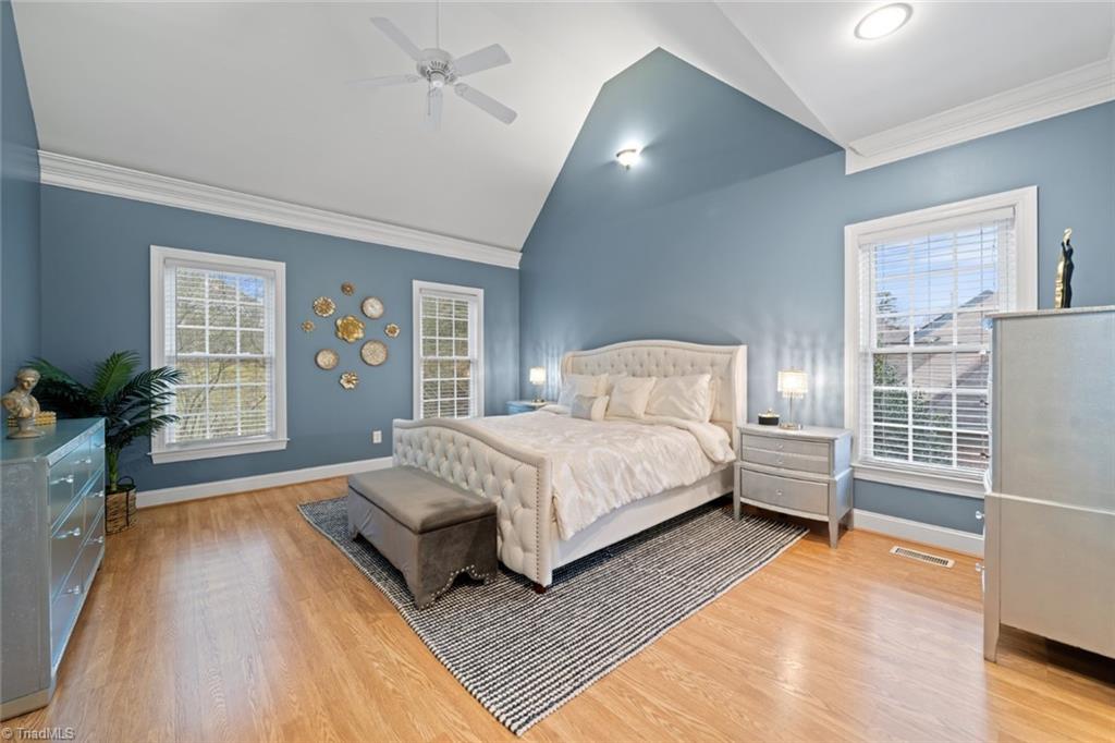 Winston-Salem, North Carolina 27106, United States, 5 Bedrooms Bedrooms, ,5 BathroomsBathrooms,Residential,Pending,85555