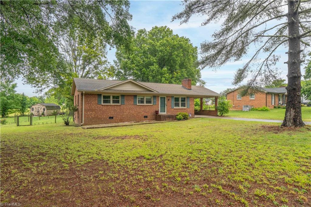 166 Stephanie Drive, Lexington, North Carolina image 1