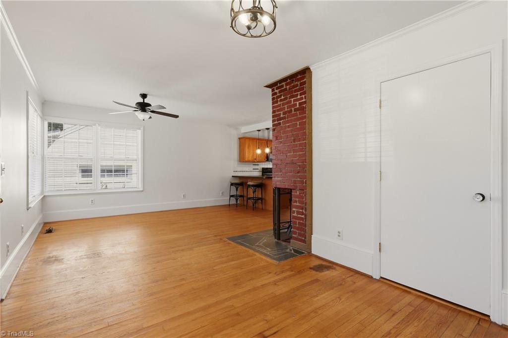 Photo of 220 E Parkway Avenue, High Point, NC 27262 (MLS # 1237533)