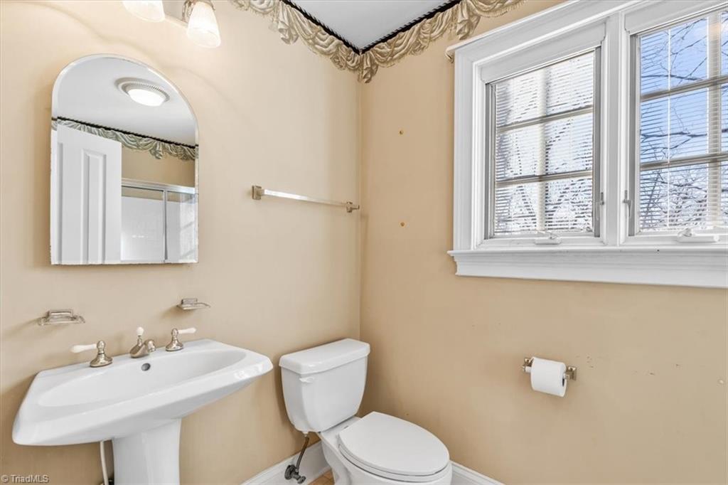 2310 Brandt Trace Farm Road, Greensboro, North Carolina image 32
