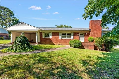 Photo for 408 Eden Terrace