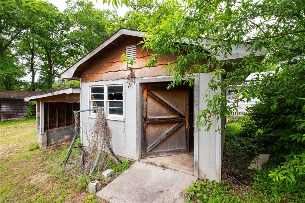 1804 Clingman Road, Ronda, North Carolina image 28