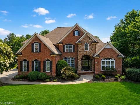Homes For Sale - 8120 Zinfandel Drive<br/> Kernersville, NC 27284