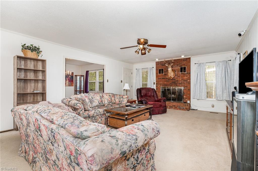 5045 Blakeshire Road, Greensboro, North Carolina image 7