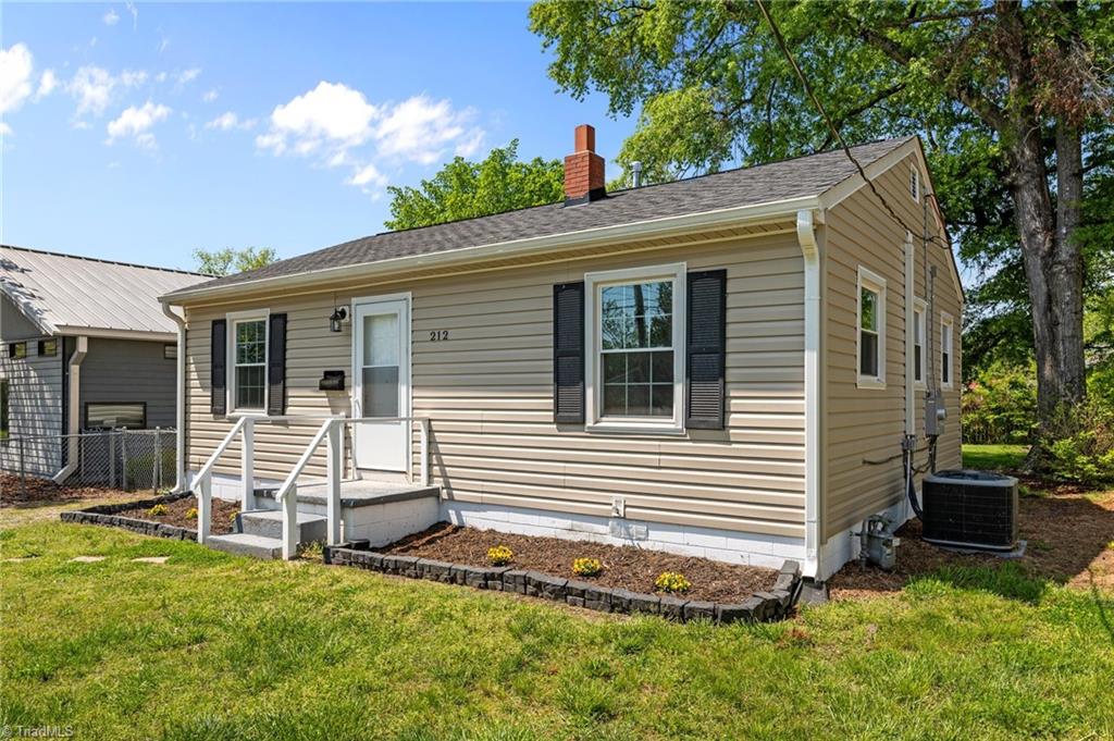212 York Street, Greensboro, North Carolina image 2