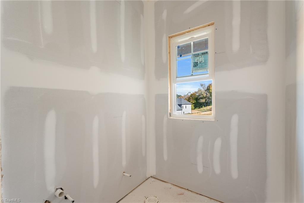 Winston-Salem, North Carolina 27106, United States, 4 Bedrooms Bedrooms, ,5 BathroomsBathrooms,Residential,Active,229718