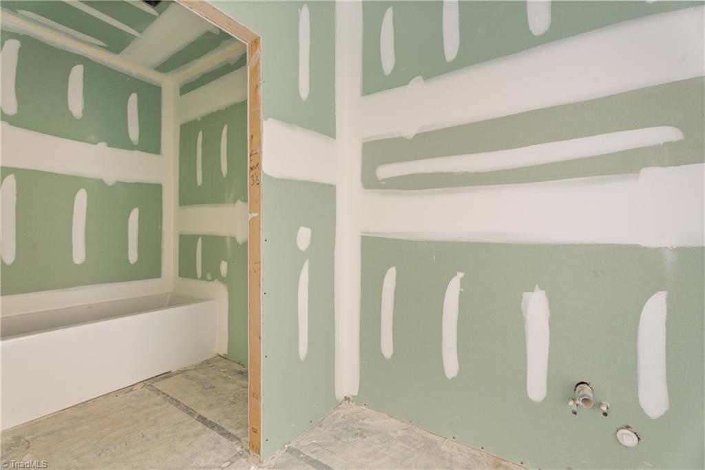 Winston-Salem, North Carolina 27106, United States, 4 Bedrooms Bedrooms, ,5 BathroomsBathrooms,Residential,Active,229718