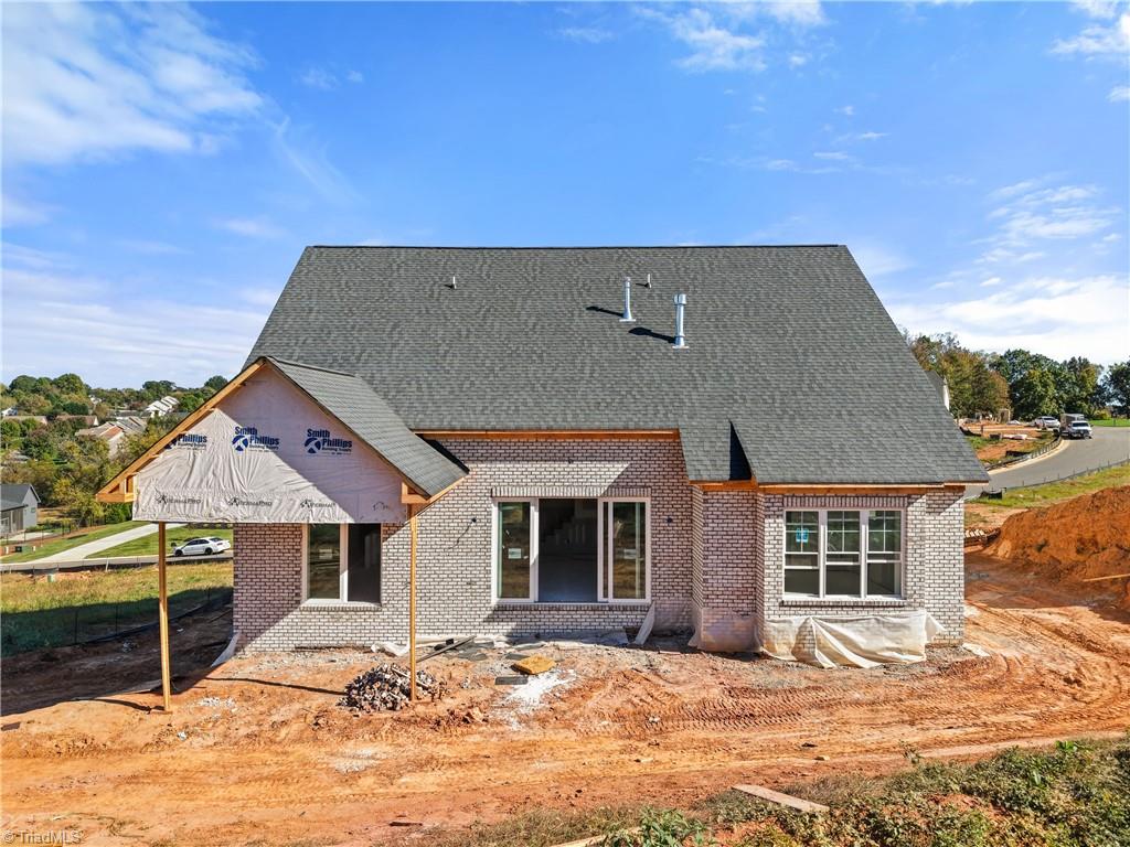 Winston-Salem, North Carolina 27106, United States, 4 Bedrooms Bedrooms, ,5 BathroomsBathrooms,Residential,Active,229718