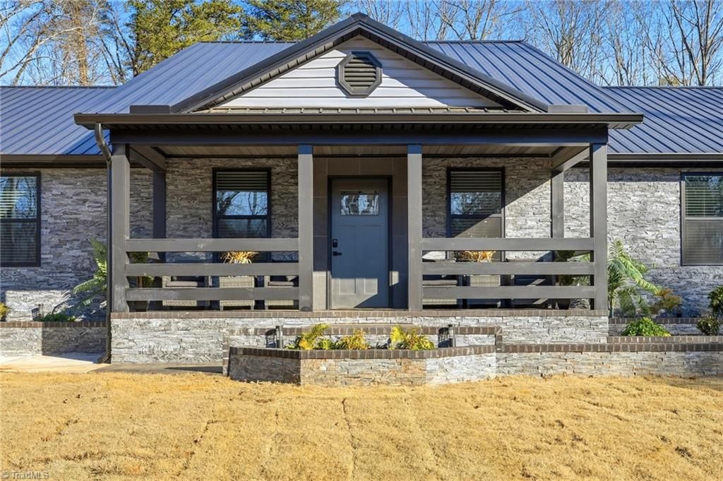 Photo of 2610 Riverside Drive, Lexington, NC 27292 (MLS # 1207912)