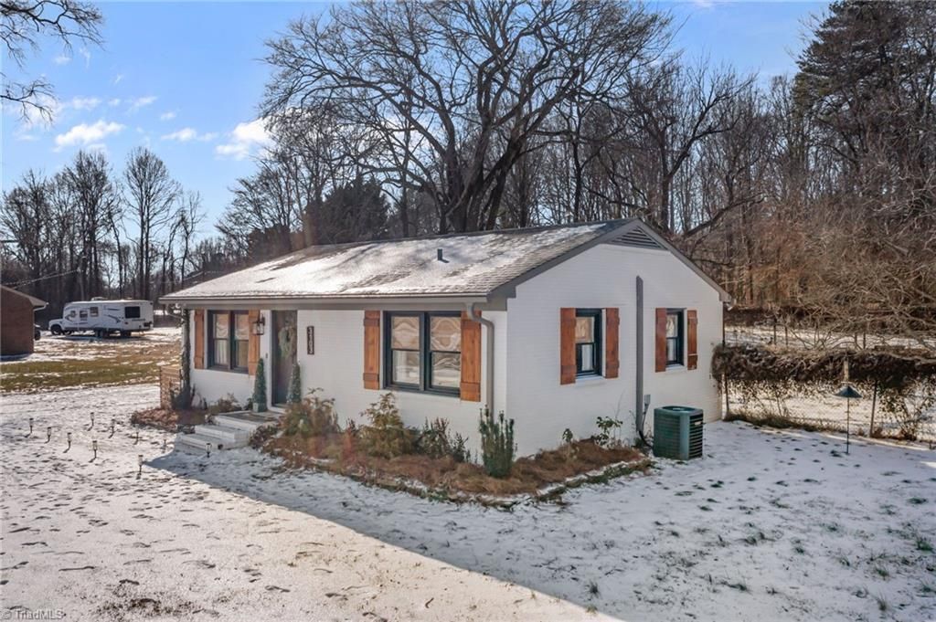 Photo of 3103 County Farm Road, Gibsonville, NC 27249 (MLS # 1207900)