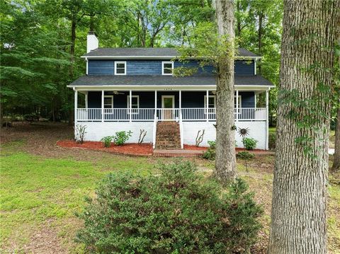 A home in Kernersville