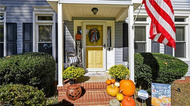 908 Third Street, photo 2 of 31