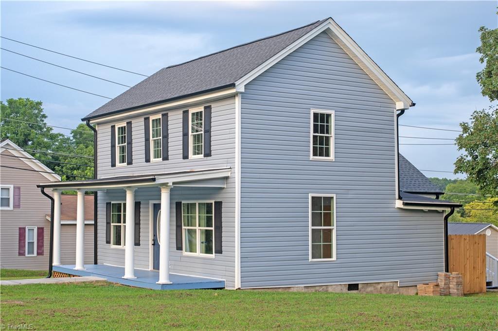 332 Naomi Street