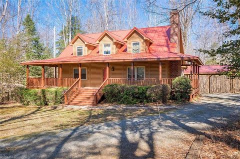 Homes For Sale - 1295 Old Highway 29<br/> Thomasville, NC 27360