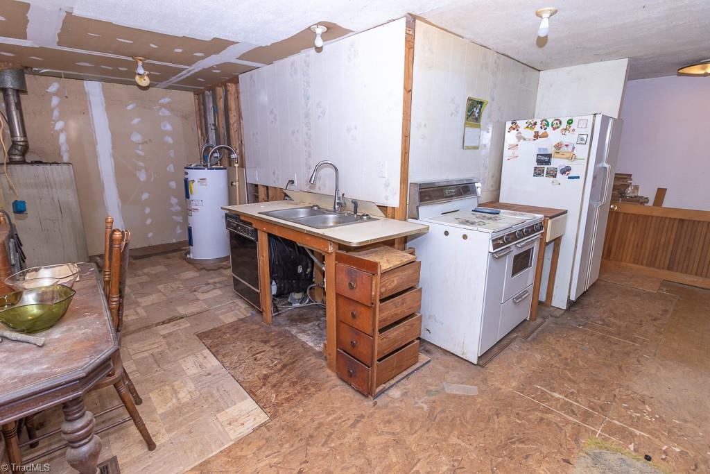 2426 Woodfield Drive, Sophia, North Carolina image 7