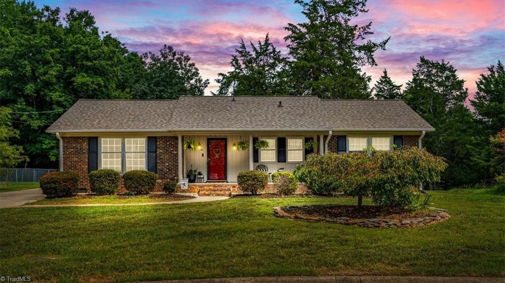 Photo of 3004 Wellingford Drive, High Point, NC 27265 (MLS # 1234779)